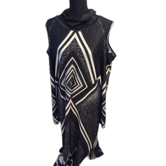 Ashley Stewart Dresses & Skirts - New NWT Ashley Stewart Plus 18/20 Cold Shoulder Geo print Maxi Dress